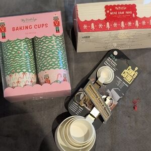 My Minds Eye Baking Cups And Loaf Pans White Measuring Cups Set Holiday Cooking